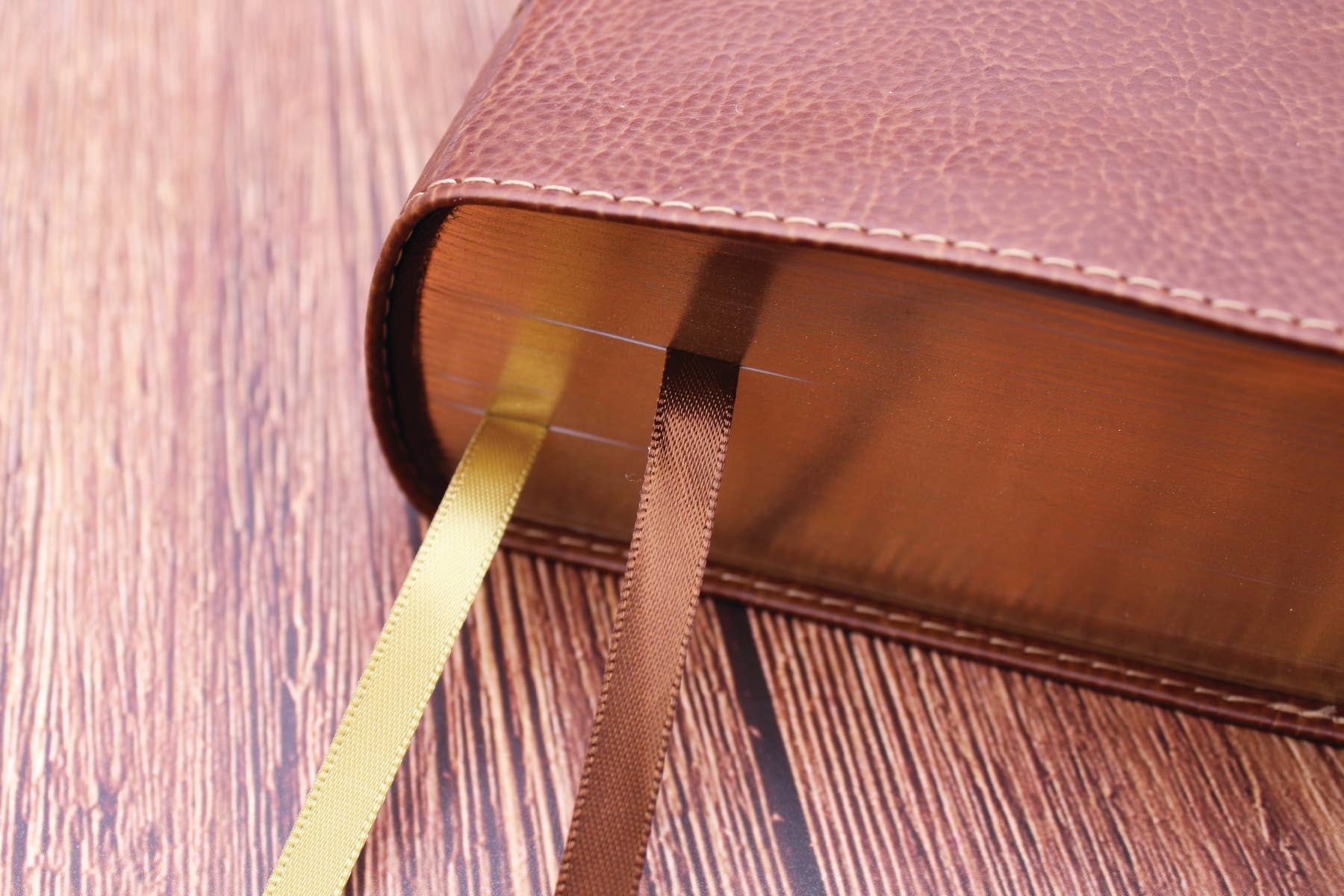 Bible | NIV Application Bible Leathersoft Brown Red Letter