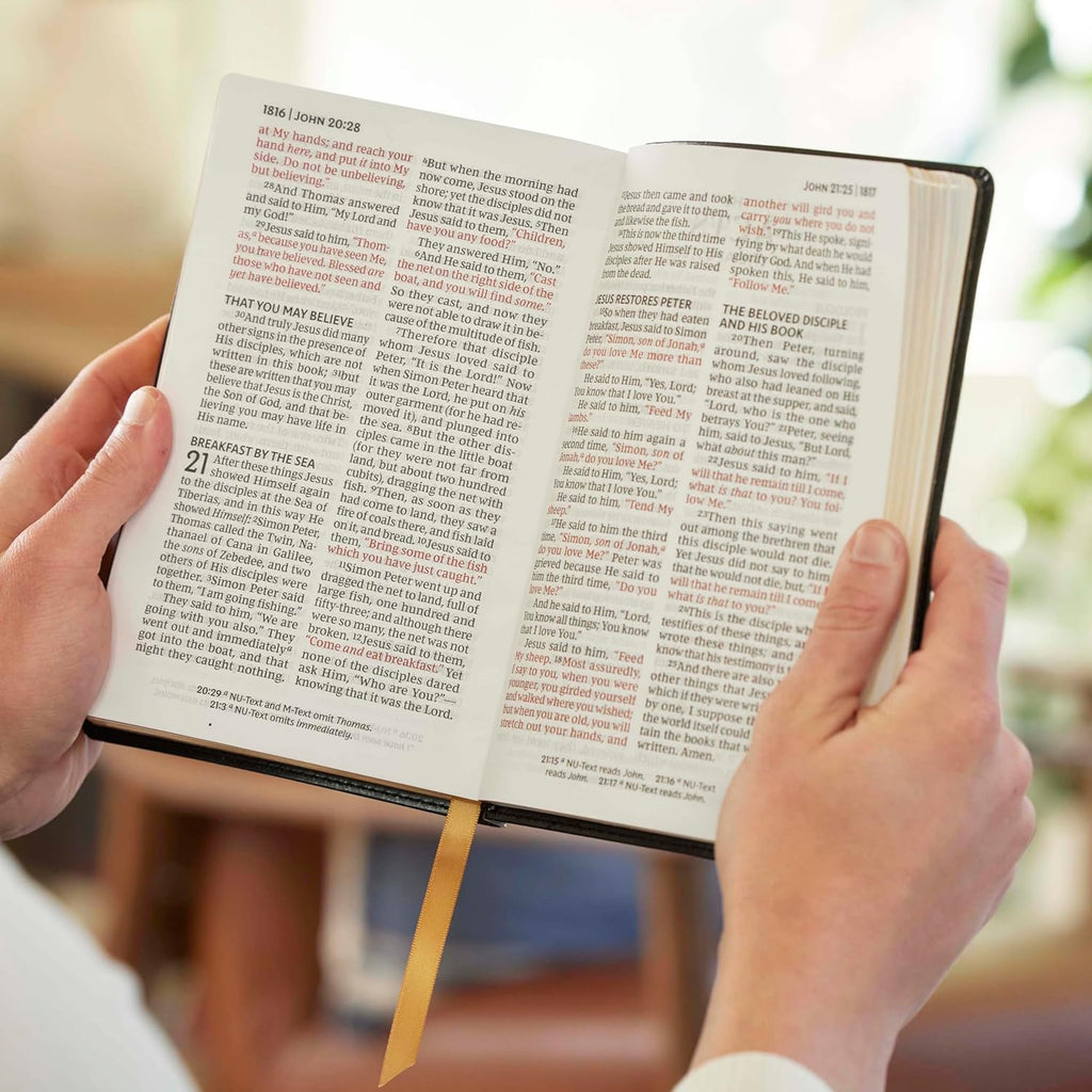 Bible | KJV Personal Size Giant Print, Red Letter
